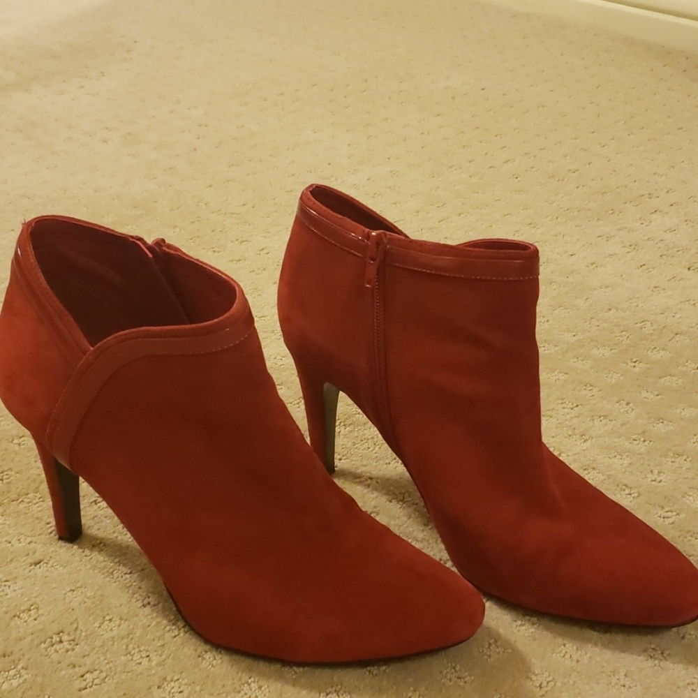 Nine West sexy red leather ankle booties
